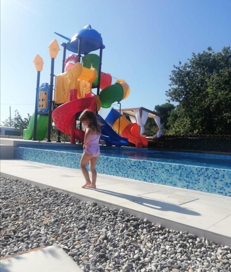 Mobilehome Elena Premium With Pool, Istria Banjole Eksteriør bilde
