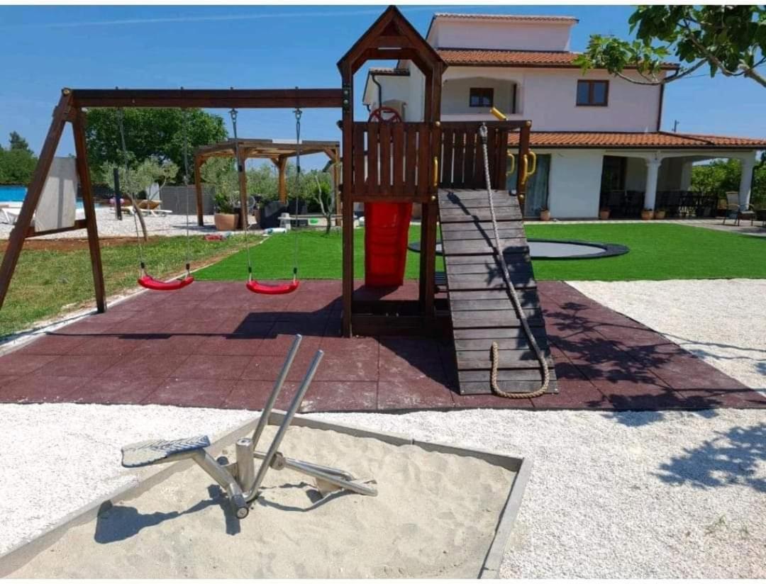 Mobilehome Elena Premium With Pool, Istria Banjole Eksteriør bilde